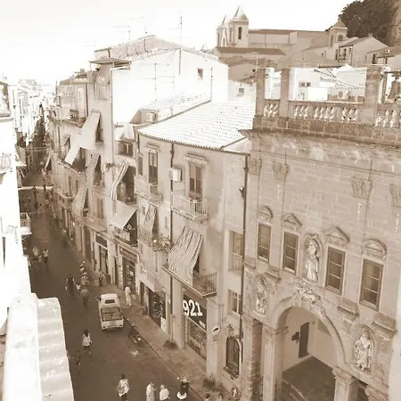 Scirocco Couette-café Cefalù